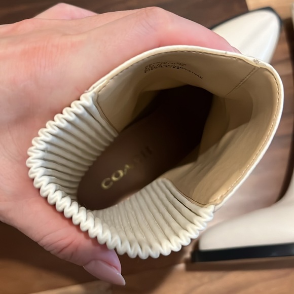 Coach pointed toe chelsea boots - Picture 5 of 5